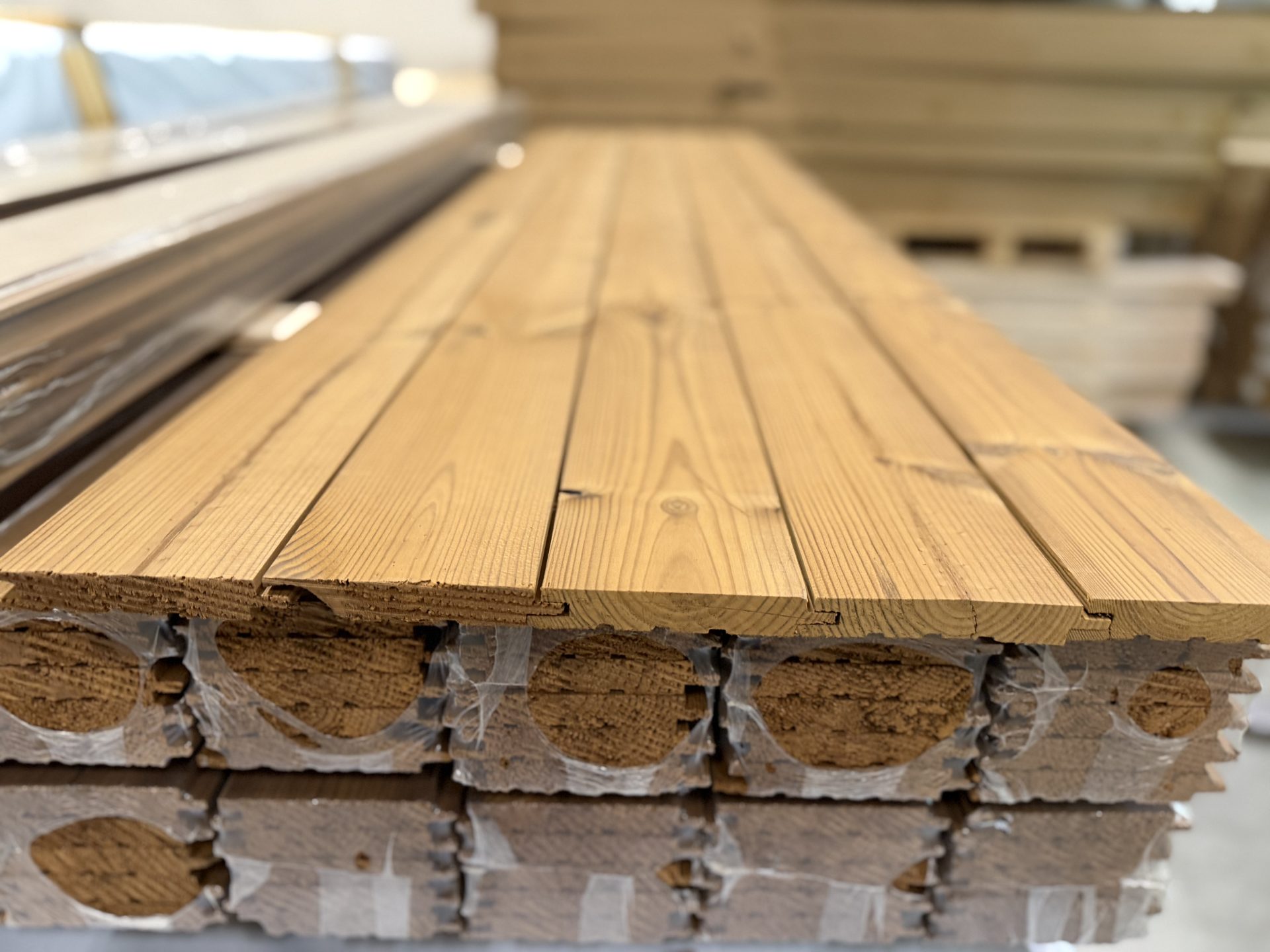 Lämpökäsitelty mänty 18x118x2100-2400mm STS3 - 14x92x3300mm STP ThermoD. - Image 4