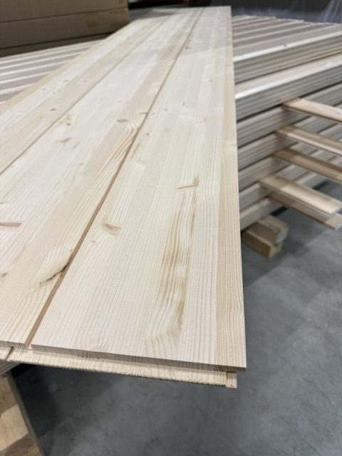 Sisustuspaneeli 15x175x2370mm STS4 päätypontattu mänty - Image 4